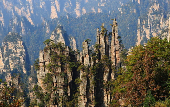 長沙出發(fā)到黃龍洞、張家界森林公園、天門山、鳳凰五日游